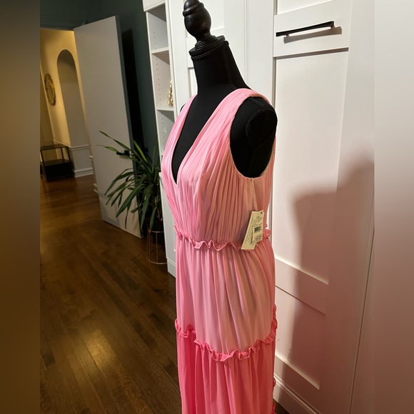 Aiden Mattox ombré pink evening gown. NWT size 10 fits a bit smaller. - Picture 4 of 7